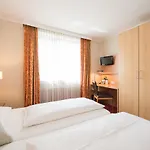 Hotel Locals Stadthotel 3*