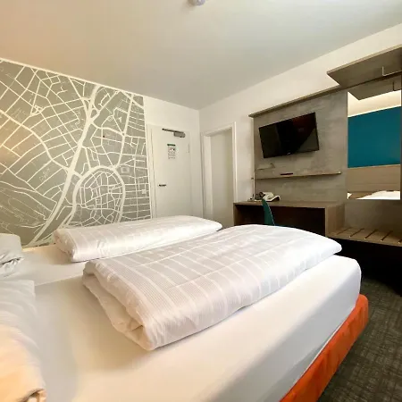 Locals Stadthotel מלון בילפלד