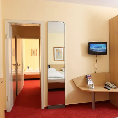 Hotel Locals Stadthotel 3*