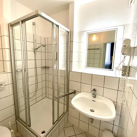 Locals Stadthotel 3*