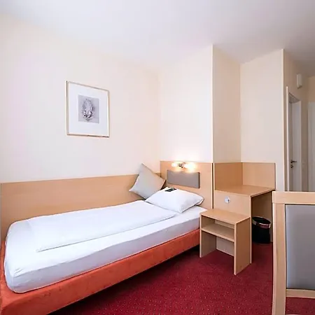 Hotel Locals Stadthotel