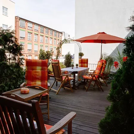 Locals Stadthotel 3*