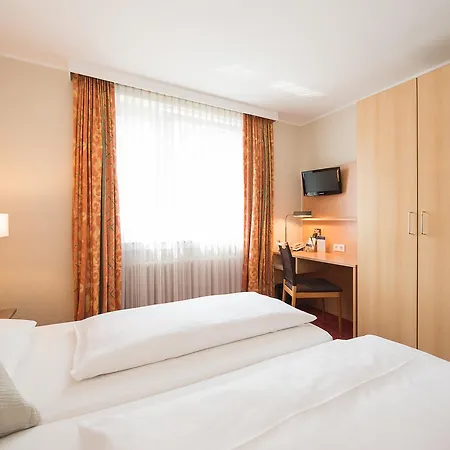 ホテル Locals Stadthotel 3*