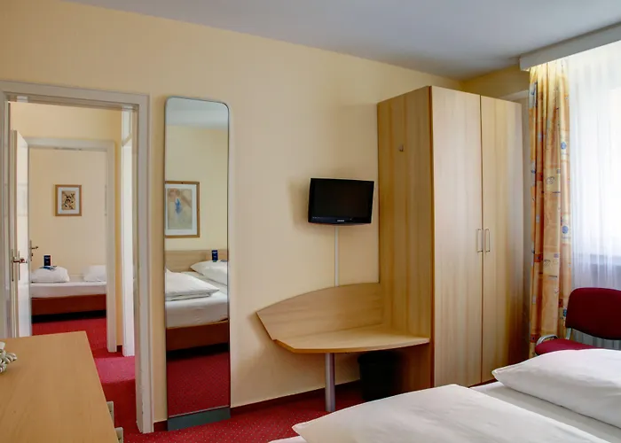 Hotel Locals Stadthotel 3*