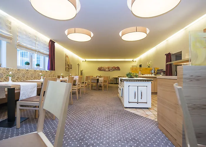 Hotel Comfort Garni Stadtzentrum 3*