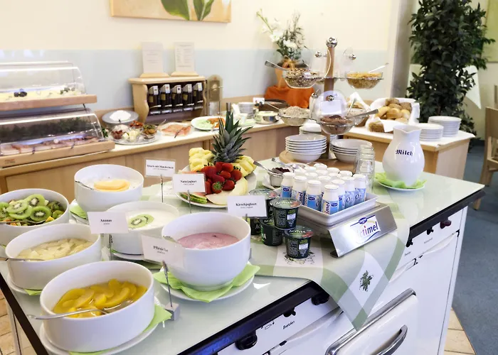 Locals Stadthotel 3*