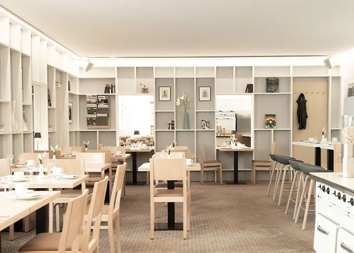 Locals Stadthotel Hotel 3*